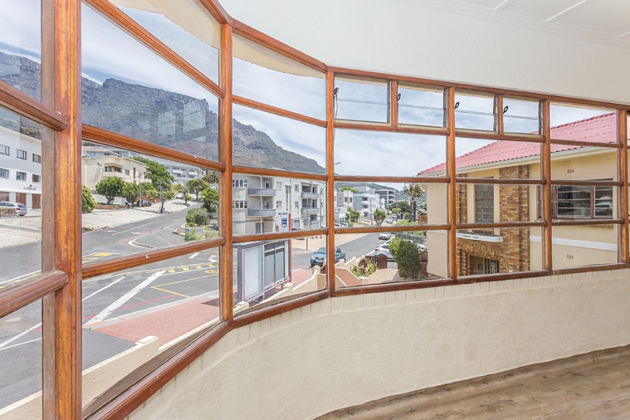 To Let 3 Bedroom Property for Rent in Vredehoek Western Cape